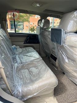 تۆیۆتا لاند کروزەر